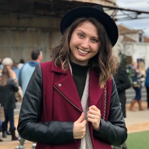 Meet your Posher, Natasha - Picture 3 of 8